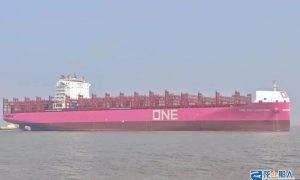 外高橋造船7000TEU集裝箱船H1564船試航凱旋