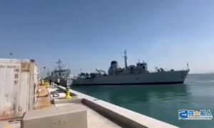 兩艘英國軍艦，撞了